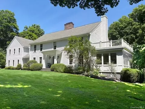 240 Eastwoods Rd, Pound Ridge, NY 10576