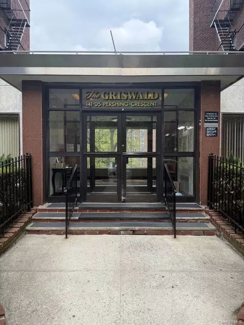 141-05 Pershing Cres #B7, New York, NY 11435