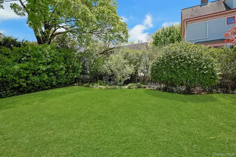 Exterior - 130 Madison Ave, Mount Pleasant, NY 10595 photo 6 of 7