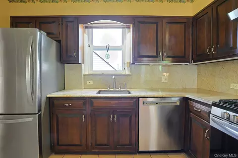 Kitchen - 130 Madison Ave, Mount Pleasant, NY 10595 photo 1 of 2