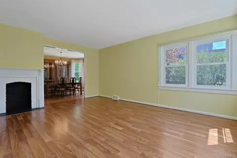 Living - 130 Madison Ave, Mount Pleasant, NY 10595 photo 3 of 4