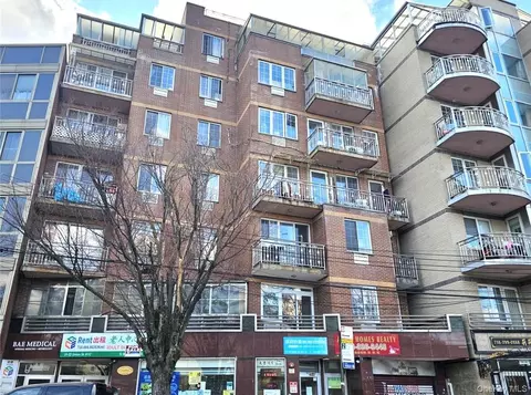 3122 Union St #6A, Flushing, NY 11354