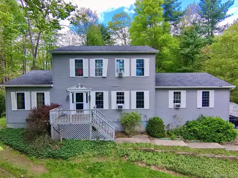 59 Cooper St, Rochester, NY 12404