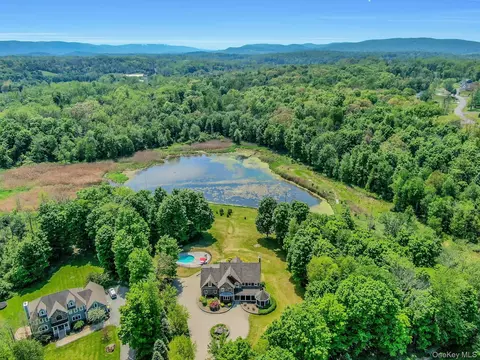 14 Stonewall Ct, Warwick, NY 10990