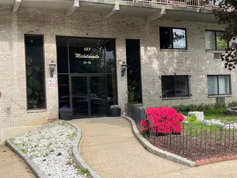 687 Bronx River Road Rd #2A, Yonkers, NY 10704