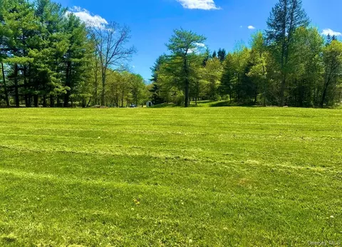 tbd Lot Apt 2 Quaker St, Newburgh Town, NY 12589