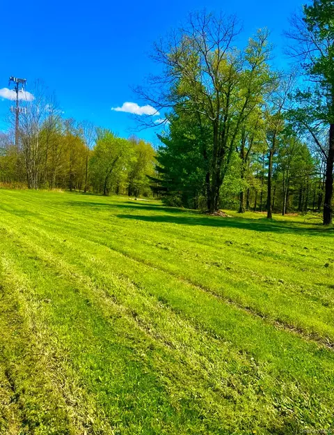 tbd Lot Apt 3 Quaker St, Newburgh Town, NY 12589