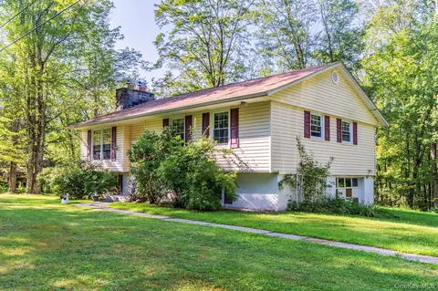 54 Mitteer Rd, Hurleyville, NY 12747
