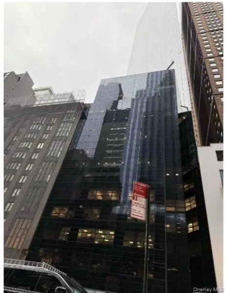 146 W 57th St #34F, New York, NY 10019