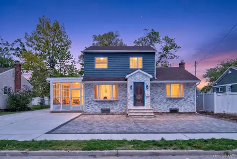 1524 Bowe Rd, Valley Stream, NY 11580
