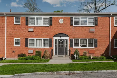 Exterior - 1879 Crompond Rd #C10, Peekskill, NY 10566 photo 1 of 5