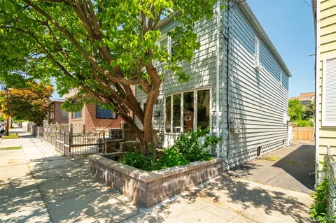 1950 Haight Ave, New York, NY 10461
