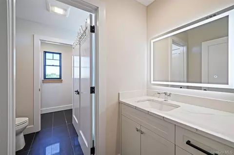 Bath - 52 Tyler Dr, Riverhead, NY 11901 photo 4 of 4