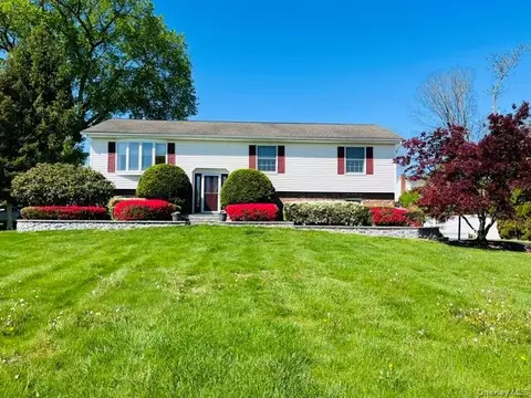 15 Sycamore Rd, Southeast, NY 10509