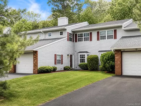 332 Heritage Ln, Monroe, NY 10950