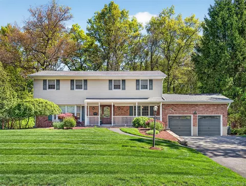 22 E Mayer Dr, Ramapo, NY 10901