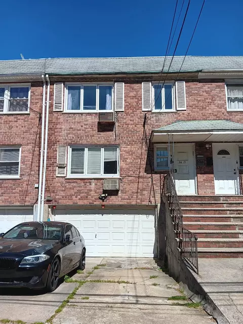 84-21 126th St, New York, NY 11415