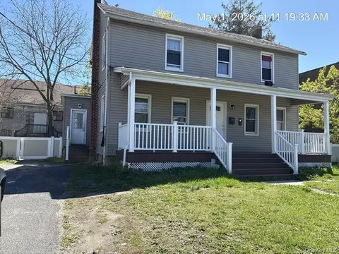 11 Bay Ave, Patchogue, NY 11772