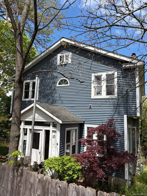 Exterior - 10 Willard Pl, Monroe, NY 10950 photo 2 of 4