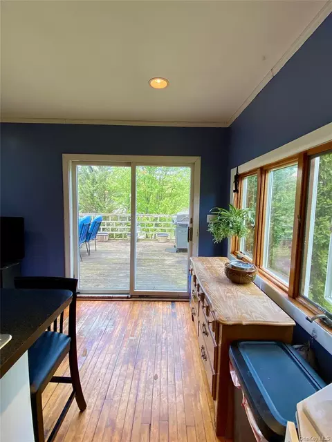 Kitchen - 10 Willard Pl, Monroe, NY 10950 photo 4 of 4