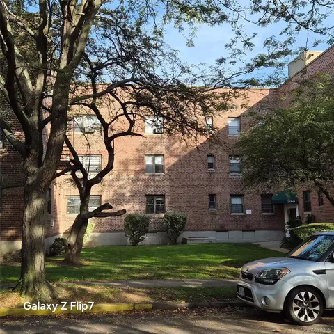 215-09 47th Ave #2C, Bayside, NY 11361