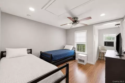 Bedroom - 931 Diven St, Peekskill, NY 10566 photo 5 of 5