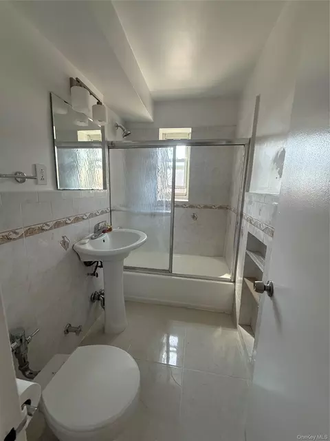 Bath - 43-57 Union St #6H, New York, NY 11355 photo 1 of 1