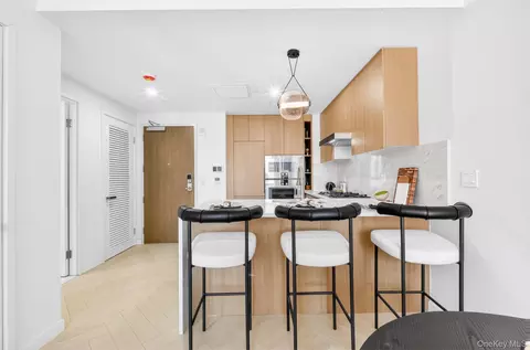 Kitchen - 133-25 37th Ave #8D, Flushing, NY 11354 photo 1 of 9