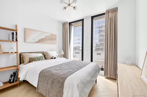 Bedroom - 133-25 37th Ave #8D, Flushing, NY 11354 photo 3 of 6