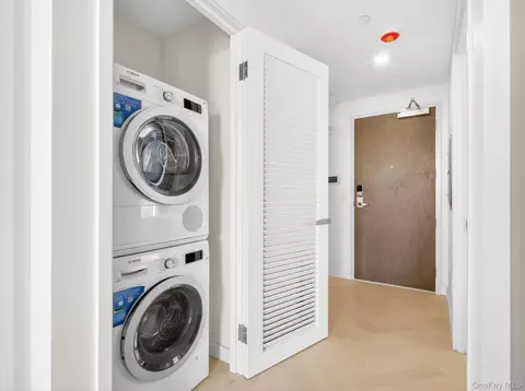 Entry Way - 133-25 37th Ave #8D, Flushing, NY 11354 photo 1 of 2