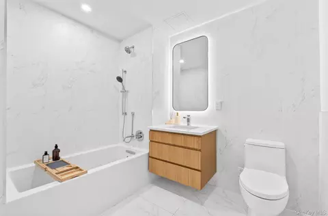 Bath - 133-25 37th Ave #8D, Flushing, NY 11354 photo 1 of 5