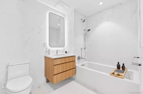 Bath - 133-25 37th Ave #8D, Flushing, NY 11354 photo 5 of 5
