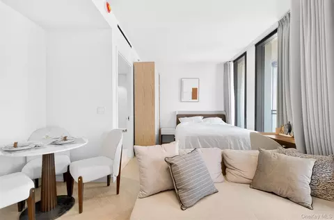 Bedroom - 133-25 37th Ave #8D, Flushing, NY 11354 photo 6 of 6