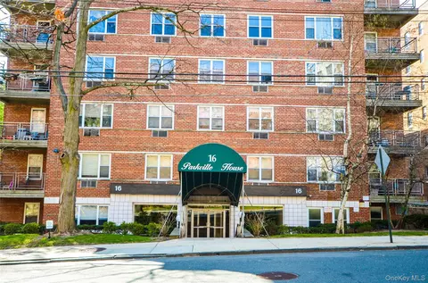 16 Lake St #6A, White Plains, NY 10603
