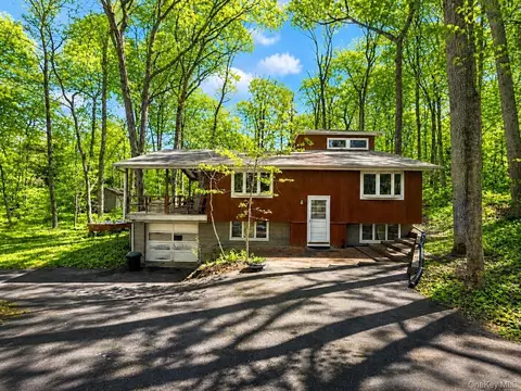 168 Wildwood Rd, Sag Harbor, NY 11963