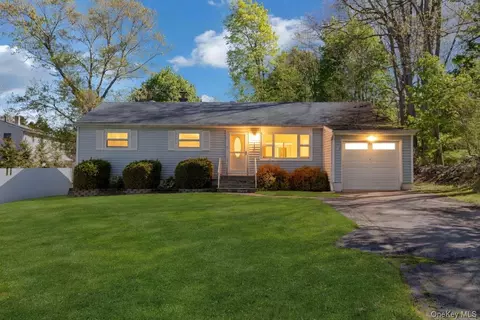 2 Onondaga Dr, Wappinger, NY 12590