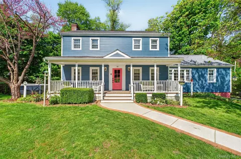 25 Susan Ln, Poughkeepsie, NY 12603