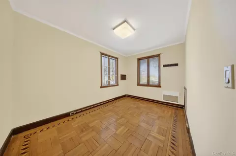 Bedroom - 29-34 146th St, Flushing, NY 11354 photo 2 of 5