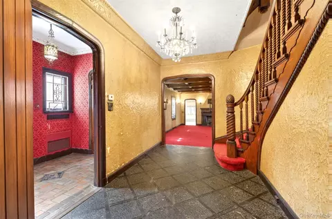 Entry Way - 29-34 146th St, Flushing, NY 11354 photo 2 of 4