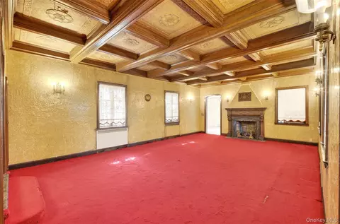 Living - 29-34 146th St, Flushing, NY 11354 photo 1 of 3