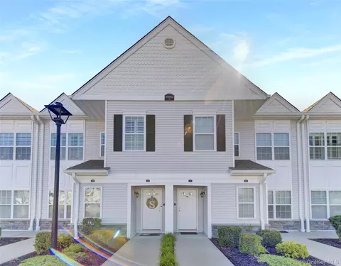107 Spring Dr, Seaford, NY 11783