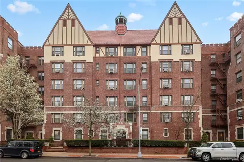 109-14 Ascan Ave #1D, New York, NY 11375