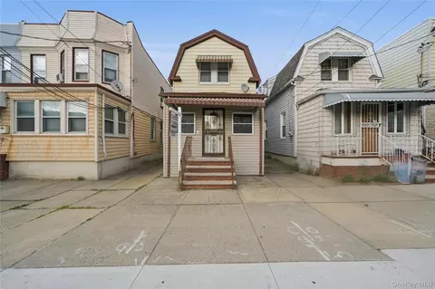 6661 74th St, New York, NY 11379