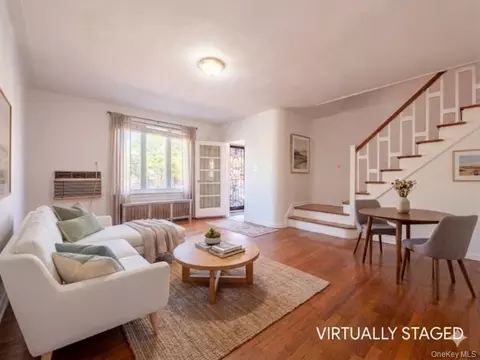 5244 79th St, Elmhurst, NY 11373