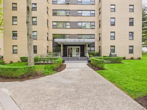 2 Fordham Hill Oval UNIT NEW, York, NY 10468