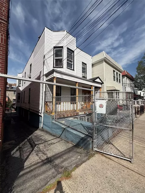 1129 Beach Ave, New York, NY 10472