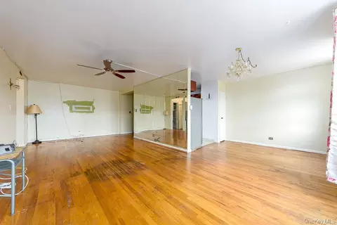 83-25 Vietor Ave #7-G, New York, NY 11373