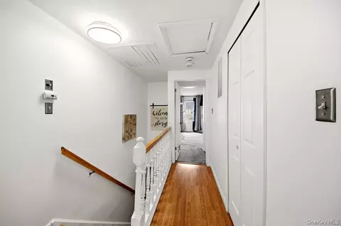 Entry Way - 708 Mallard Way, Peekskill, NY 10566 photo 4 of 5
