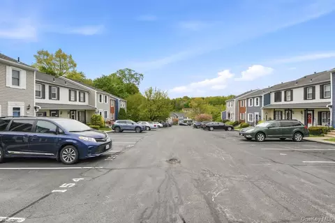 Exterior - 708 Mallard Way, Peekskill, NY 10566 photo 4 of 4
