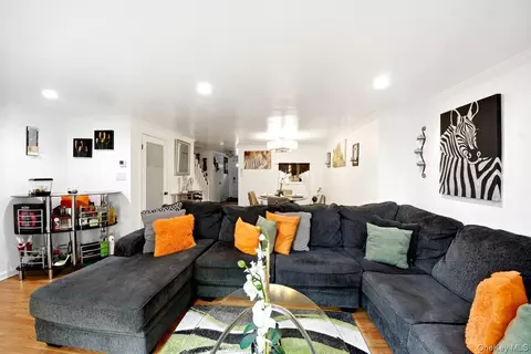 Living - 708 Mallard Way, Peekskill, NY 10566 photo 4 of 4
